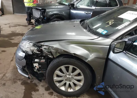 2012 Chrysler 200 Touring из США, поврежденный, VIN 1C3CCBBB1CN129598